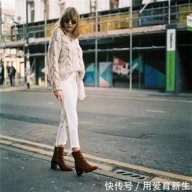  『白鞋』奔四女人别穿小白鞋吧！当下流行这3双鞋，高级百搭，超显女人味