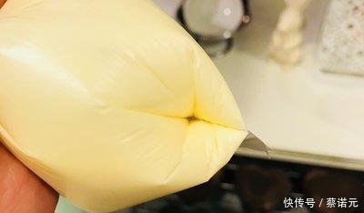  『饼干体』巧克力饼干别再买着吃了，不用水不用油，而且不用烤，在家就能做！