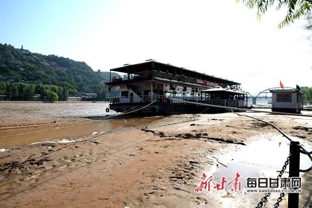 黄河水终于退了，岸边成了这样