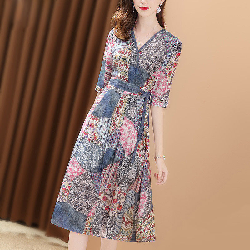 还傻傻给妈买廉价真丝裙，现流行“冰棉绸”，保证妈妈穿上不想脱