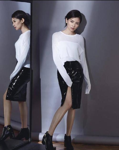 刘涛私下里的装扮也是美人，要不怎么能抓住王珂老板的心呢？