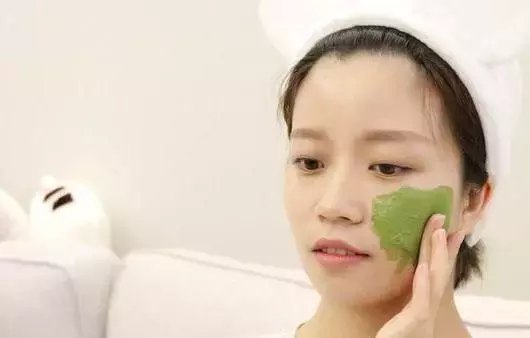  「脸上」脸上出现四种特征的女生, 说明你护肤对了