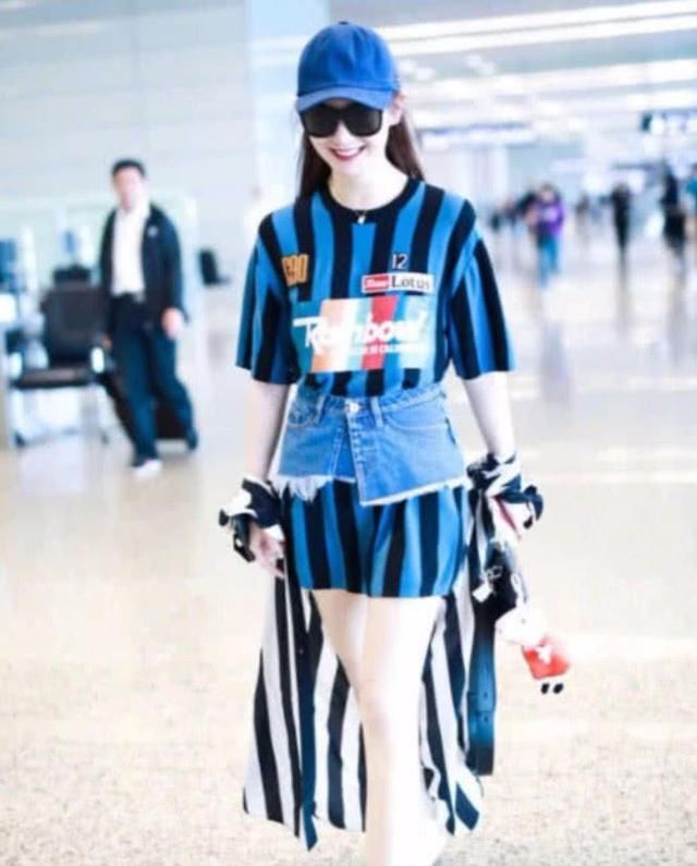 戚薇全身就一个颜色，不丑反倒被称赞会穿！