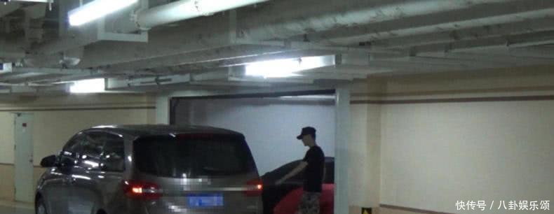 赵丽颖被曝停工怀孕三个月, 工作人员否认, 粉丝大怒