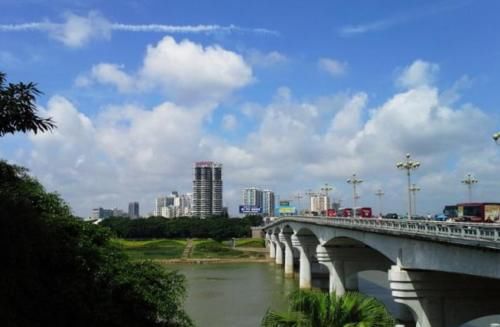  威海■中国最干净的5座城市，街道干净绿树成荫，干净程度和日本