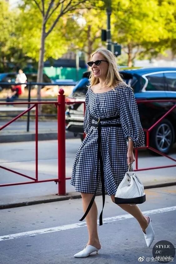 初秋的天气就最适合穿这样的鞋，时髦又有层次感!