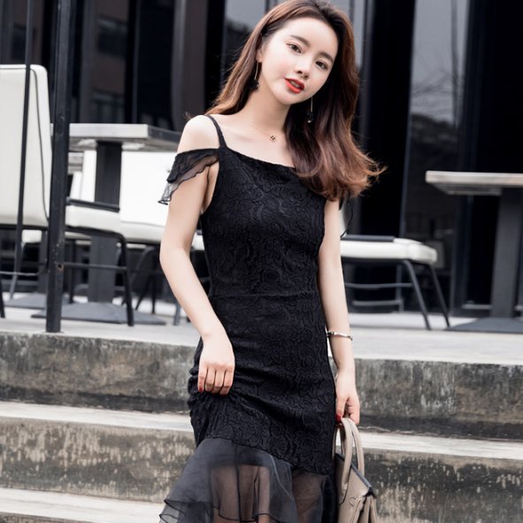 蕾丝的优雅永不过时，悠悠女人味挡不住，8090后女人穿，超美