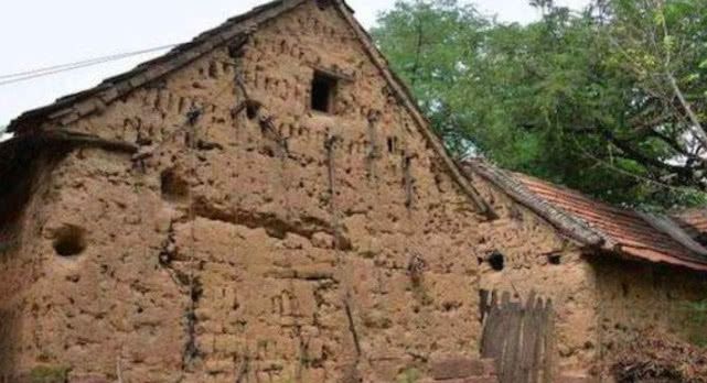 农村的老房子，为什么有人住能百年不倒，而无人住几年就塌了