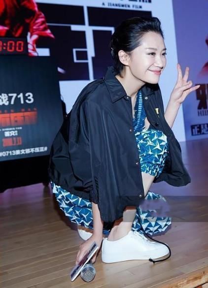 许晴穿连体裤，刘涛穿连体裤，区别真大，网友：不敢相信她40岁了