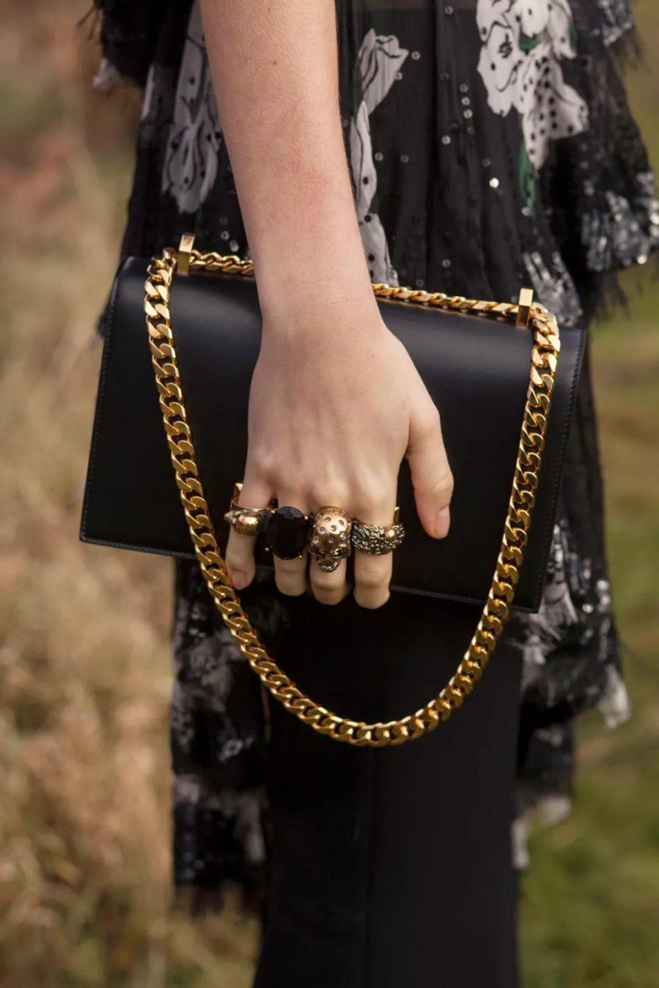 又酷又要优雅风度?快来all in这个路数