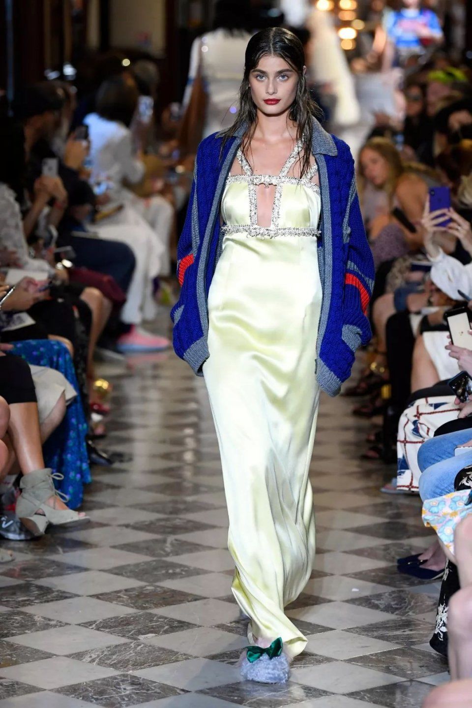 致敬多样性，Miu Miu请来了有史以来最强的“模特阵营”