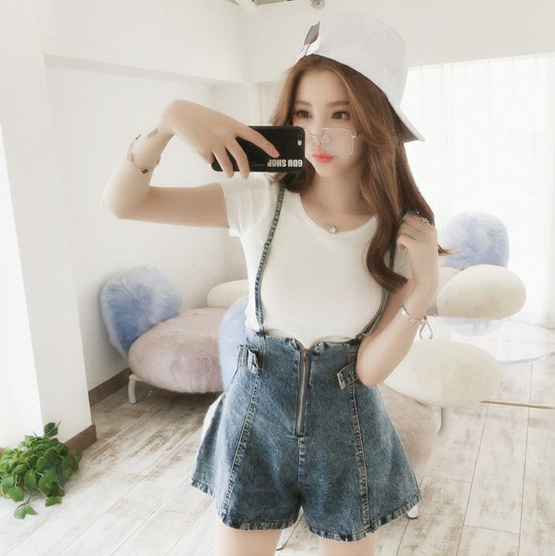 十分洋气的短裤套装，瞬间显瘦，让你一不小心惊艳路人