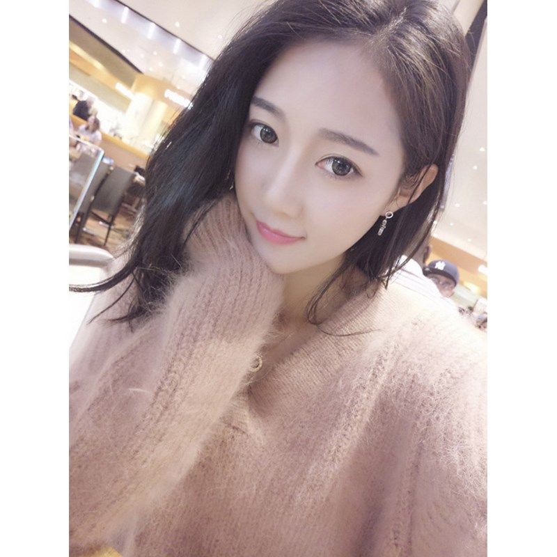 今年的新款貂绒毛衣火翻了,比皮草还洋气,显瘦减龄,谁穿谁美嫩