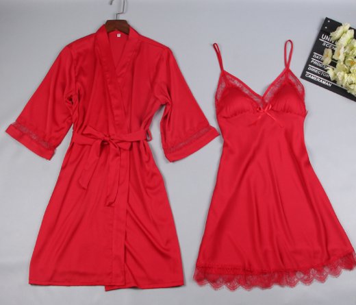 为什么女人洗完澡非要穿睡衣?瞧瞧下图女人这么穿,简直迷死人了