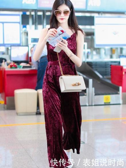 大嘴“何仙姑”古典长裙尽显九头身比例，国人心目中女神标准