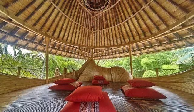 她用竹子建了一个别墅，引来全世界40多个国家围观！