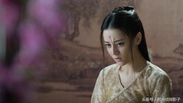 古装女子就寝前的穿着，舒畅清新、佟丽娅娇媚、范冰冰的最像睡衣