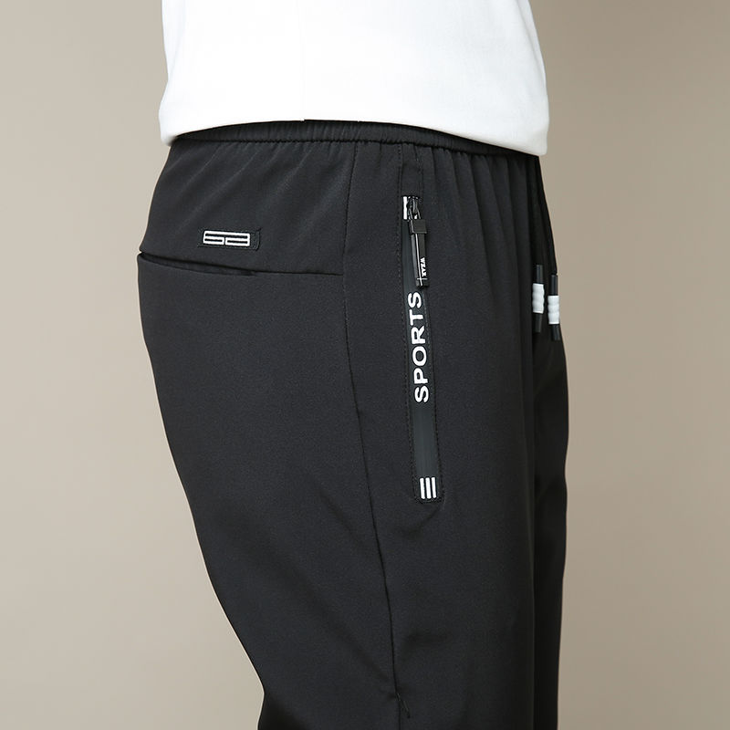 越来越多男人不穿牛仔裤了!今年流行“男神裤”，十个男人九个爱