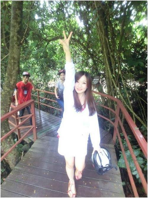 在三亚的碧海蓝天上我要飞得更高，看得更远