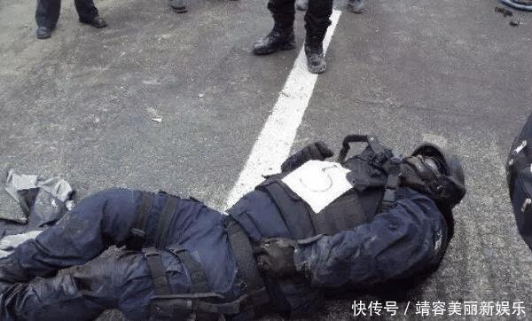 缉我毒就杀全家!墨西哥缉毒英雄葬礼途中,全家