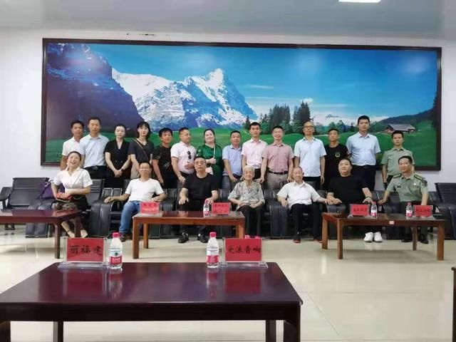 电影《上甘岭》英雄原型人物”王清珍”在湖北孝感过“八一”