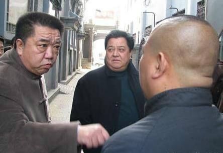  『以说』郭德纲为何如此斤斤计较，师父侯耀文给出完美的答案