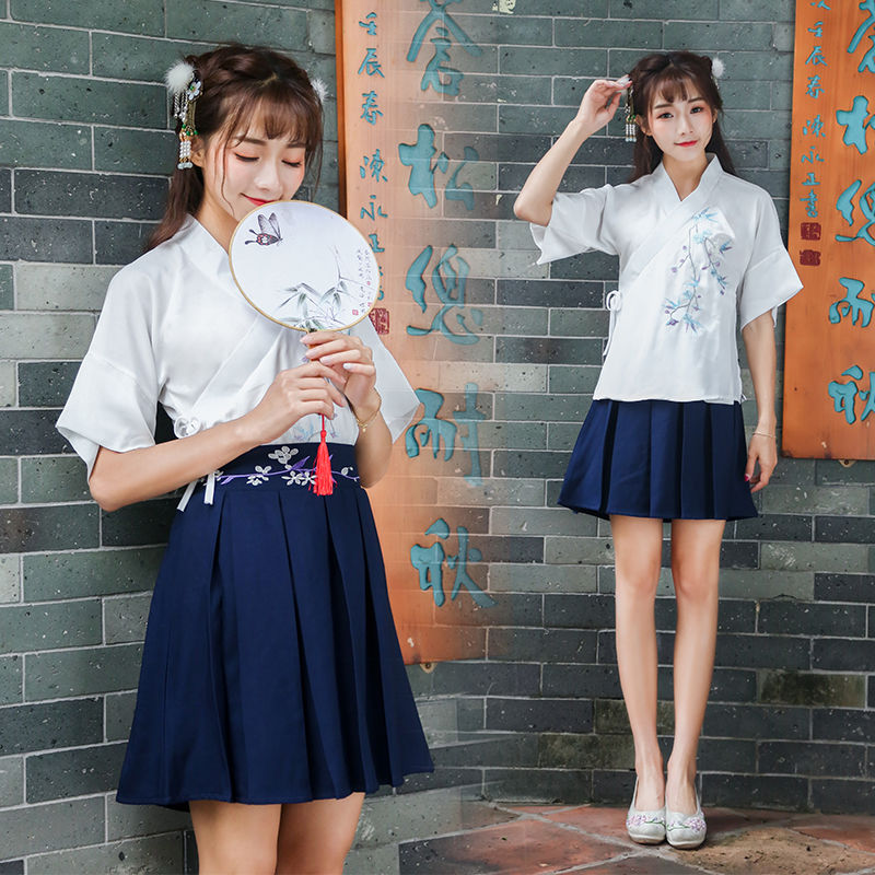 厉害了，如今中国少女穿的这些“改良汉服”，气质出众似神仙姐姐