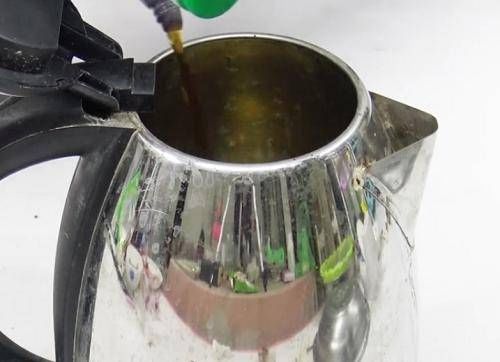 「刷掉」水壶水垢很难刷掉?教你简单1招,可以轻松快速的去除水垢