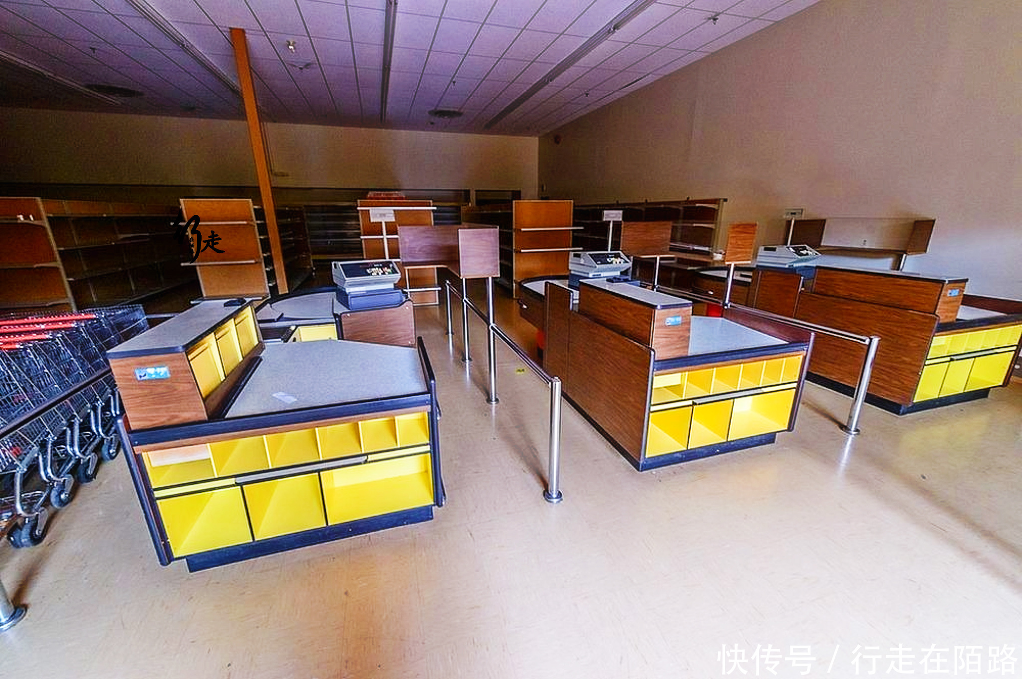 价值20亿的鬼镇：配套齐全彻夜灯火，一人独占几百套房子