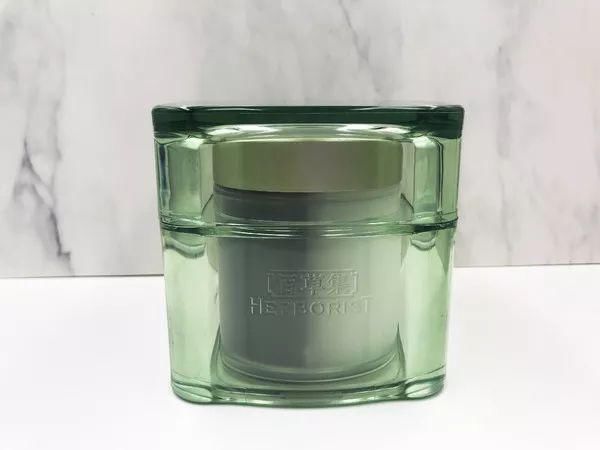 拜托了!化妆包 丨 闷热的夏天，你的毛孔真的需要深层清洁!