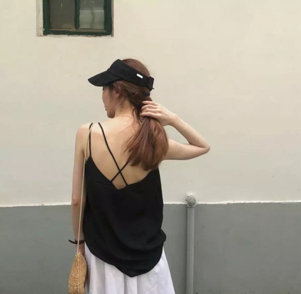 30元的T恤，60元凉鞋，70元的连衣裙，这家店好看到飞起!