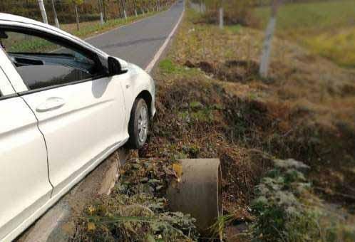  『工作原理』因为差速器的存在，你的后驱车可能很难飘移