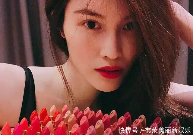 吴昕何穗收到上百只口红算什么 范冰冰收到一颗挂满LV的圣诞树