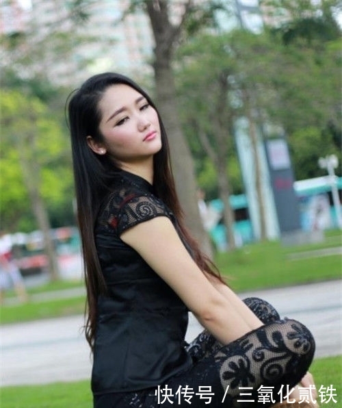 「美女」个性时尚的美女街拍:俏皮可人的美女,,展现女神的精致典雅!