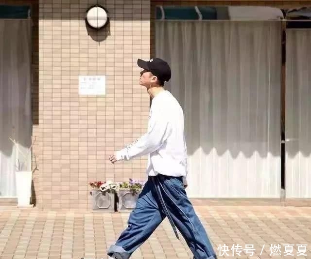  谨记@春季换季穿搭谨记以下几种技巧，让你既年轻帅气又有型！