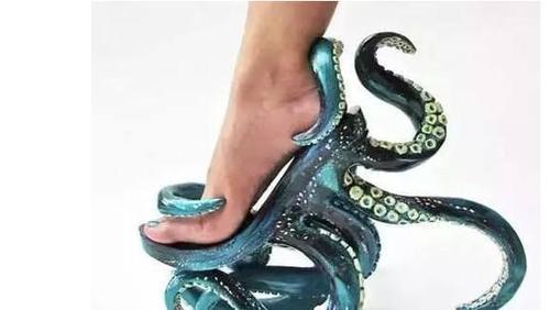 四双超奇葩的高跟鞋，图二让人毛骨悚然，图四被称“撩汉神器”！