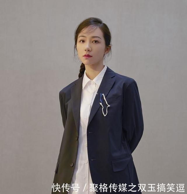 韩雪的魅力拍照姿势:图1女神,图3复古,图5实在太敢穿了