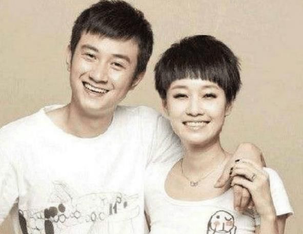  『情侣』43岁的马伊琍越发少女，与“小鲜肉”教练合照像情侣，文章后悔吗？