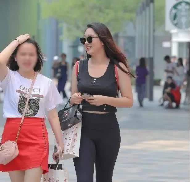  「看起来」身材微胖不可怕，要的是运动裤的“Buff”加成