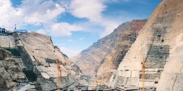 中国世界级水电工程，预计2020年开放，近50万居民因此搬迁