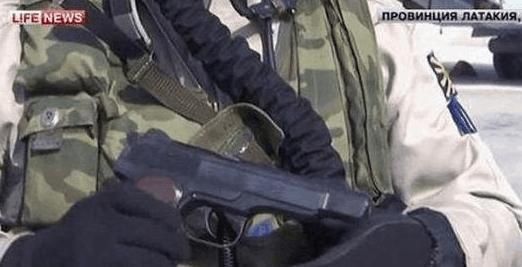 俄罗斯飞行员也要配备这么强悍武器,即使落地