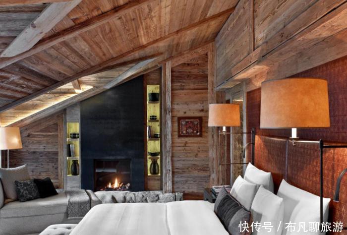 这个酒店既没有屋顶，而且墙壁还只有半面，但游客们却非常喜爱！