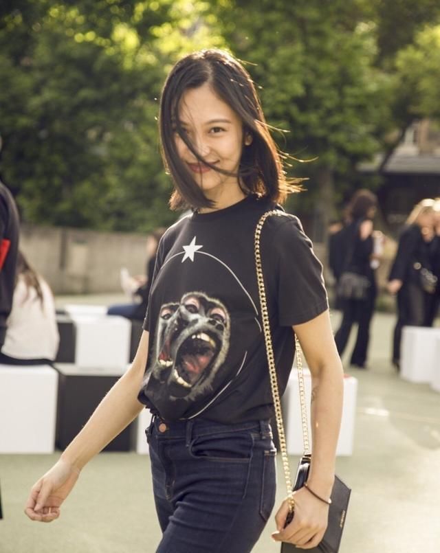  「女人」40岁的女人怎么搭配?初夏温柔风穿搭,更显知性成熟