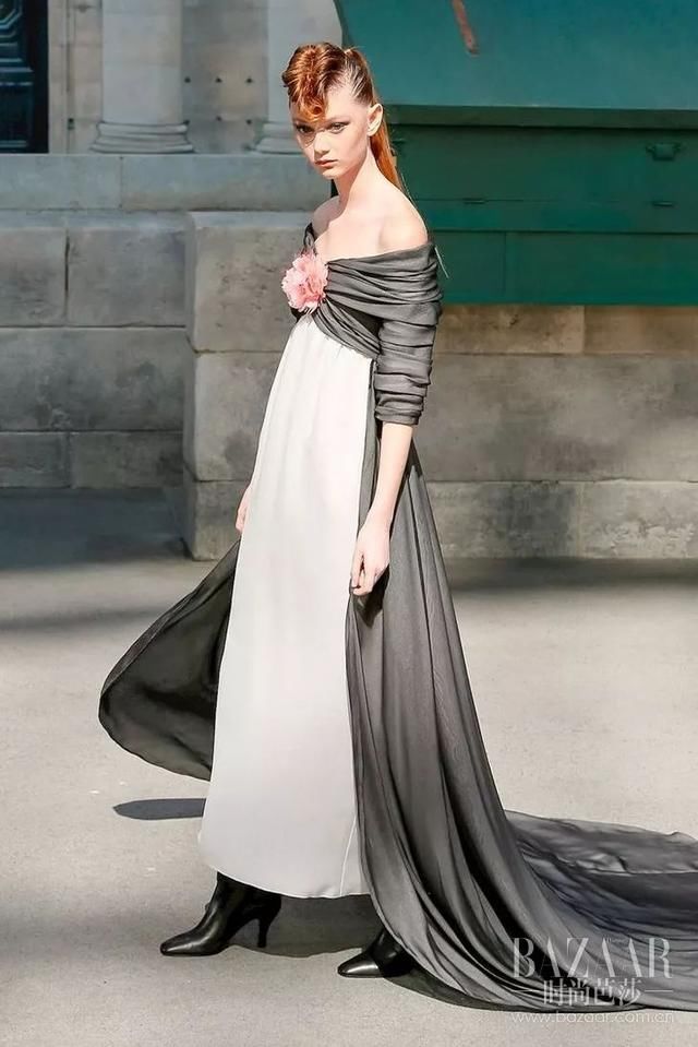 塞纳河倒映的Chanel高定,流淌的是左岸的旧时光