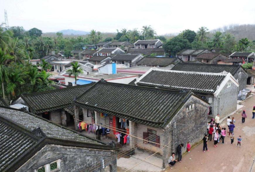 住建部发布通知，农房改造来了！那和“宅基地换房”哪个更好呢？