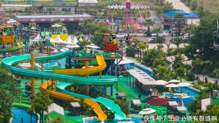 景区最“奇葩”的厕所,让游客分不清男女厕,网友:画蛇添足!