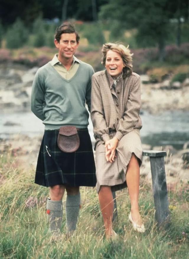 做王妃太累啦！戴安娜王妃蜜月期间换装上百件