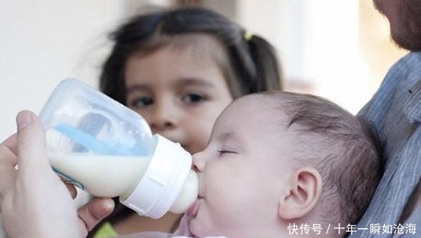  用奶瓶@宝宝啥时候该戒奶瓶？如何戒？戒晚有啥危害？一次性全讲透