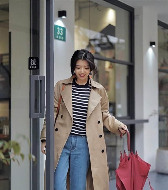 「选择穿条」春天穿风衣别配小脚裤,很土!看看三木博主的穿搭,每天都不重样