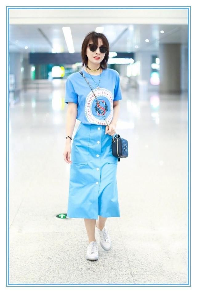 吴昕不过穿了件半身裙，不仅藏住了短粗腿，连小蛮腰都出来了！